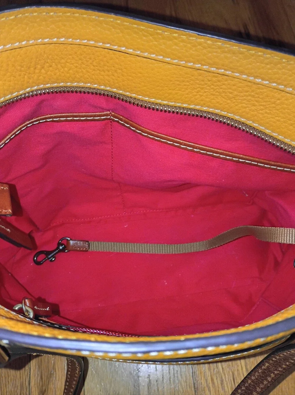 Dooney And Bourke Small Lexington - Picture 6 of 10